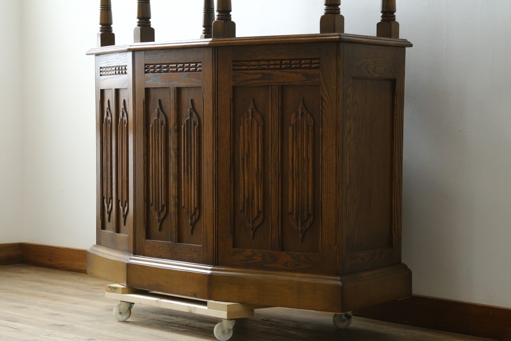 中古　イギリス製　Old Charm(オールドチャーム)　クラシカルな空間を演出するバーカウンター　(R-076325)