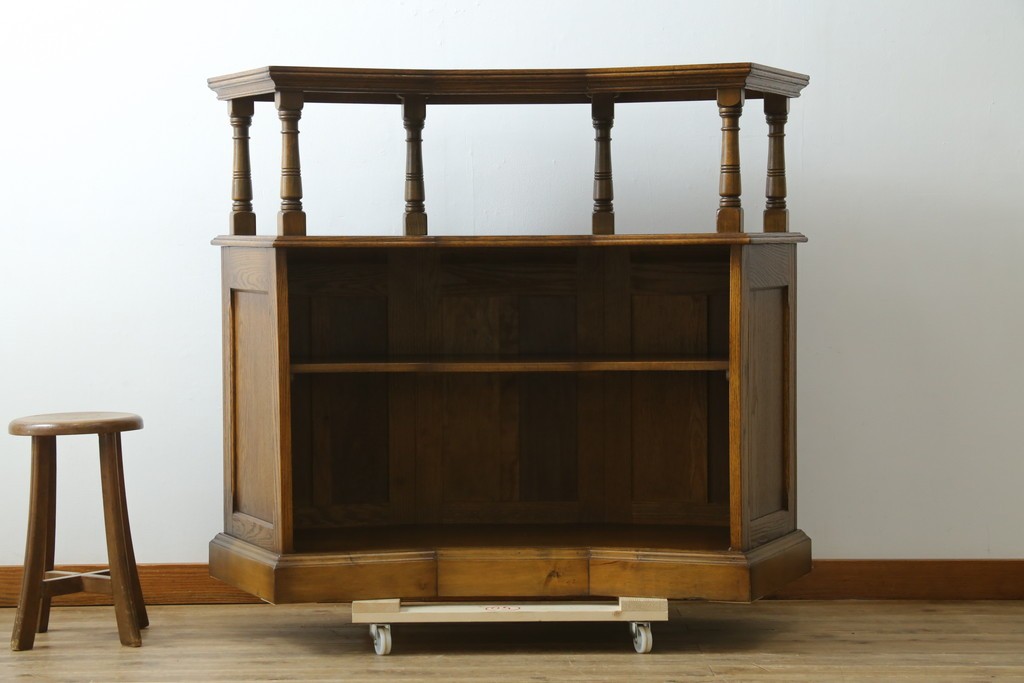 中古　イギリス製　Old Charm(オールドチャーム)　クラシカルな空間を演出するバーカウンター　(R-076325)