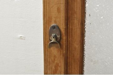 アンティーク建具　レトロな空間を演出する格子入りガラス戸2枚セット(引き戸、格子戸、ガラス帯戸)(R-076326)