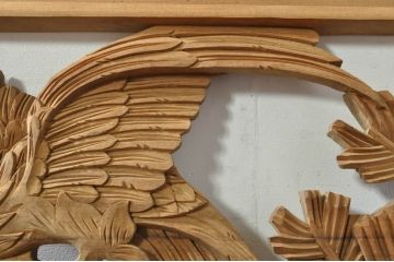 アンティーク建具　和の雰囲気を高める松と鷹の彫刻欄間2枚セット(明り取り、明かり取り)(R-076335)