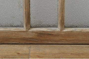 アンティーク建具　レトロ空間におすすめ!素朴な木味が魅力的なガラス窓2枚セット(引き戸、ガラス戸)(R-076339)