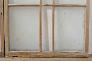 アンティーク建具　レトロ空間におすすめ!素朴な木味が魅力的なガラス窓2枚セット(引き戸、ガラス戸)(R-076340)