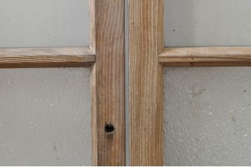 アンティーク建具　レトロ空間におすすめ!素朴な木味が魅力的なガラス窓2枚セット(引き戸、ガラス戸)(R-076340)