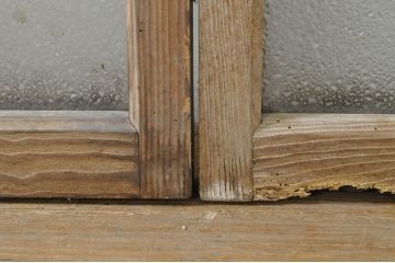 アンティーク建具　レトロ空間におすすめ!素朴な木味が魅力的なガラス窓2枚セット(引き戸、ガラス戸)(R-076340)