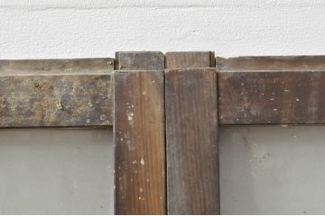 アンティーク建具　レトロ空間におすすめ!素朴な木味が魅力的なガラス窓2枚セット(引き戸、ガラス戸)(R-076340)
