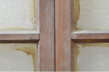 アンティーク建具　レトロな空間づくりにおすすめの両開き窓1対2枚セット(ガラス窓、ガラス戸、ガラス扉)(R-076345)