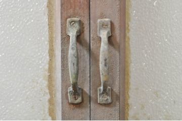 アンティーク建具　レトロな空間づくりにおすすめの両開き窓1対2枚セット(ガラス窓、ガラス戸、ガラス扉)(R-076345)