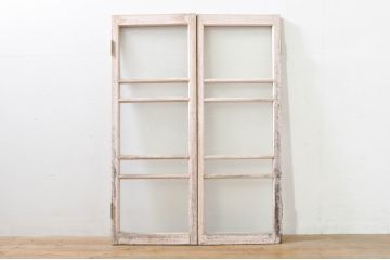 アンティーク建具　ペイント仕上げ限定　レトロな空間づくりにおすすめの両開き窓1対2枚セット(ガラス窓、ガラス戸、ガラス扉)(R-076346)