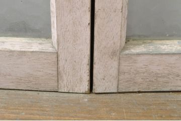アンティーク建具　ペイント仕上げ限定　レトロな空間づくりにおすすめの両開き窓1対2枚セット(ガラス窓、ガラス戸、ガラス扉)(R-076347)