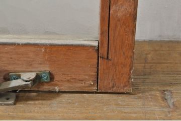 アンティーク建具　ペイント仕上げ限定　レトロな空間づくりにおすすめの両開き窓1対2枚セット(ガラス窓、ガラス戸、ガラス扉)(R-076347)