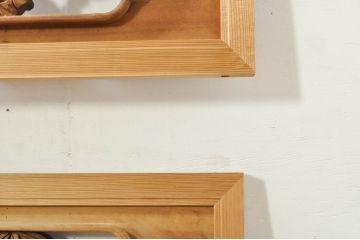 アンティーク建具　井波彫刻　巧記富吉作　繊細な四君子(蘭・菊・梅・竹)のデザインが目を惹く両面彫刻欄間2枚セット(R-076354)
