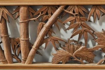 アンティーク建具　井波彫刻　巧記富吉作　繊細な四君子(蘭・菊・梅・竹)のデザインが目を惹く両面彫刻欄間2枚セット(R-076354)