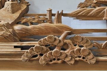 アンティーク建具　井波彫刻　壽山作　松の木と風情ある風景の図柄が美しい両面彫刻欄間2枚セット(明かり取り、明り取り)(R-076355)
