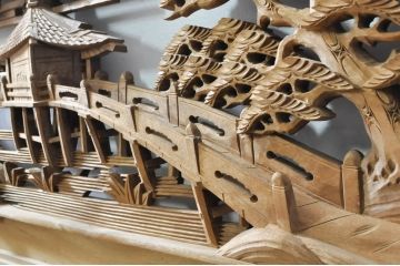 アンティーク建具　井波彫刻　壽山作　松の木と風情ある風景の図柄が美しい両面彫刻欄間2枚セット(明かり取り、明り取り)(R-076355)