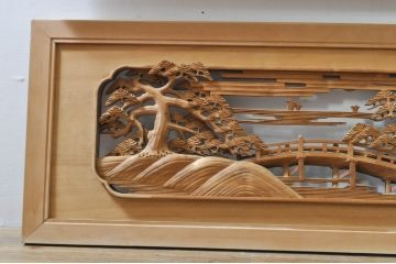 アンティーク建具　井波彫刻　壽山作　松の木と風情ある風景の図柄が美しい両面彫刻欄間2枚セット(明かり取り、明り取り)(R-076355)
