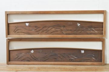 アンティーク建具　かわいらしい波千鳥の透かし彫り入り欄間2枚セット(明り取り、明かり取り)(R-076357)