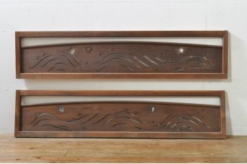 アンティーク建具　かわいらしい波千鳥の透かし彫り入り欄間2枚セット(明り取り、明かり取り)(R-076358)