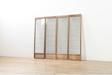アンティーク建具　シンプルな佇まいが落ち着きのある空間を演出する格子入り書院戸4枚セット(窓、引き戸、ガラス戸)(R-076364)
