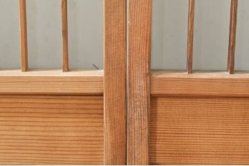 アンティーク建具　シンプルな佇まいが落ち着きのある空間を演出する格子入り書院戸4枚セット(窓、引き戸、ガラス戸)(R-076364)