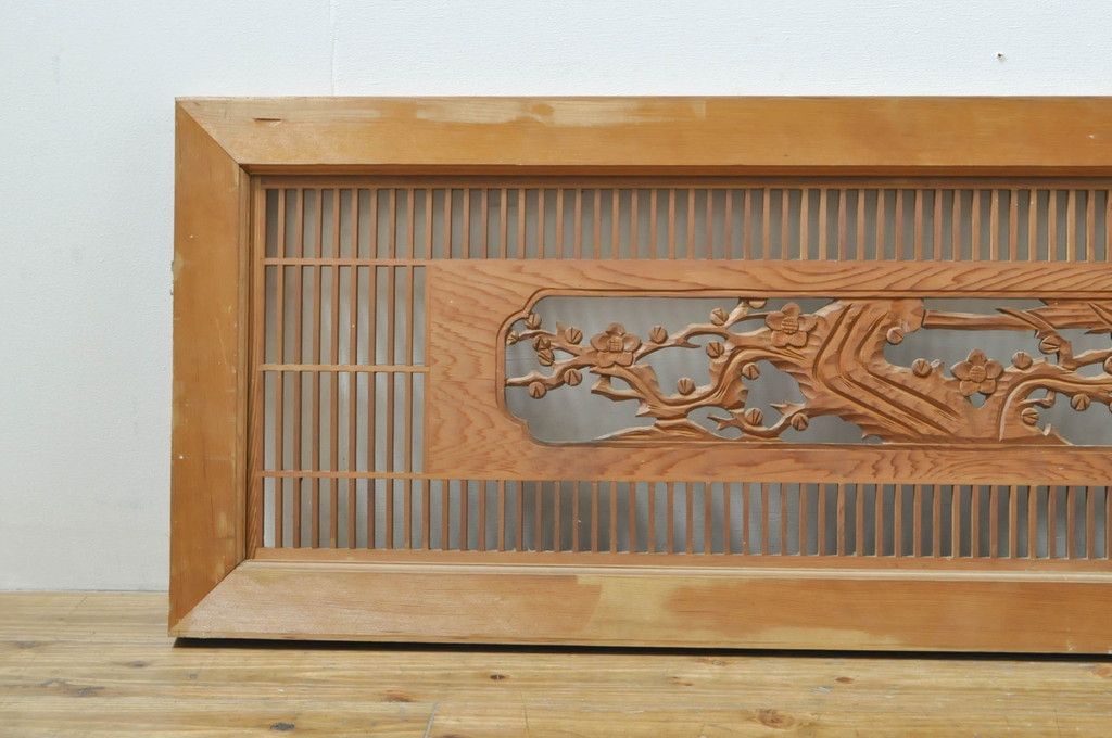 ビンテージ建具 松竹梅 和の空間を演出する彫刻入り組子欄間2枚セット(明り取り、明かり取り、彫刻欄間、ランマ、ヴィンテージ)(R-076368)