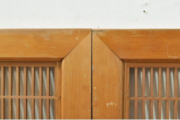 ビンテージ建具　松竹梅　和の空間を演出する彫刻入り組子欄間2枚セット(明り取り、明かり取り、彫刻欄間、ランマ、ヴィンテージ)(R-076368)