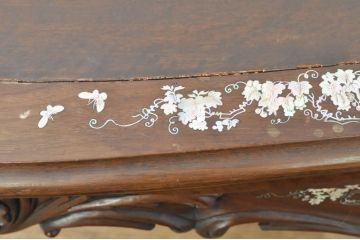 アジアンアンティーク　総紫檀(シタン)材　螺鈿入りのエレガントな猫脚デスク(コンソールテーブル、花台、飾り台、平机)(R-076372)