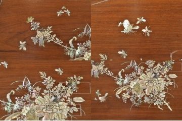 アジアンビンテージ　唐木(花梨、カリン)　螺鈿(ラデン)　象嵌入り　花に舞う蝶の意匠が愛らしいベンチ(長椅子、長イス、板座チェア、アームチェア、ヴィンテージ)(R-076373)