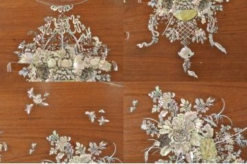 アジアンビンテージ　唐木(花梨、カリン)　螺鈿(ラデン)　象嵌入り　花に舞う蝶の意匠が愛らしいベンチ(長椅子、長イス、板座チェア、アームチェア、ヴィンテージ)(R-076374)