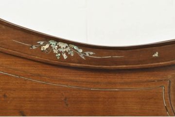 アジアンビンテージ　唐木(花梨、カリン)　螺鈿(ラデン)　象嵌入り　花に舞う蝶の意匠が愛らしいベンチ(長椅子、長イス、板座チェア、アームチェア、ヴィンテージ)(R-076374)