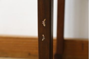 アジアンアンティーク　象嵌入り　総紫檀(シタン)材　螺鈿細工が美しい飾り棚(花台、飾り台、サイドテーブル)(R-076379)