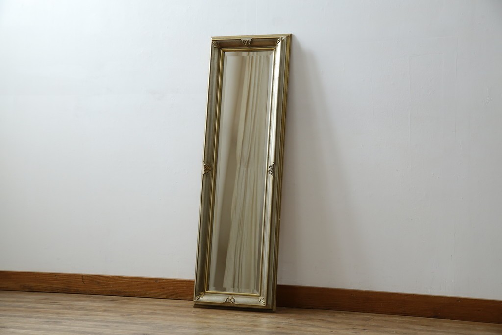 中古　イタリア高級輸入家具　上品な華やかさが魅力的! アンティーク調のウォールミラー　(R-076381)