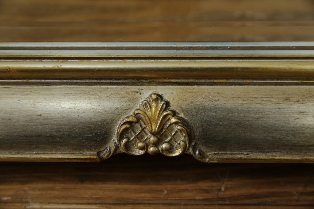 中古　イタリア高級輸入家具　上品な華やかさが魅力的! アンティーク調のウォールミラー　(R-076381)