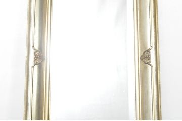 中古　イタリア高級輸入家具　上品な華やかさが魅力的! アンティーク調のウォールミラー(姿見、壁掛け鏡)(R-076381)