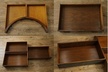 イギリスヴィンテージ　高級家具　ロスジョン(ROSJOHN)　マホガニー材　イギリス王室御用達ブランドのライティングビューロー　(R-076401)