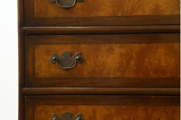 イギリスヴィンテージ　高級家具　ロスジョン(ROSJOHN)　マホガニー材　イギリス王室御用達ブランドのライティングビューロー　(R-076401)