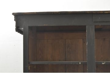 フランスアンティーク　パイン材　クラシカルなデザインがおしゃれな小振りのフレンチカウンターテーブル(演台、教壇、教卓、説教台、サイドボード、サイドキャビネット、収納棚、戸棚、店舗什器)(R-076405)