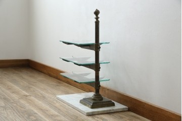 フランスビンテージ　大理石ベース　真鍮(しんちゅう)フレームの卓上フレンチディスプレイスタンド　(R-076411)