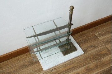 フランスビンテージ　大理石ベース　真鍮(しんちゅう)フレームの卓上フレンチディスプレイスタンド　(R-076411)