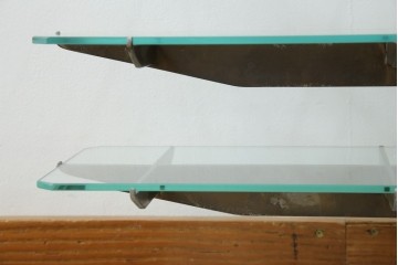 フランスビンテージ　大理石ベース　真鍮(しんちゅう)フレームの卓上フレンチディスプレイスタンド　(R-076411)