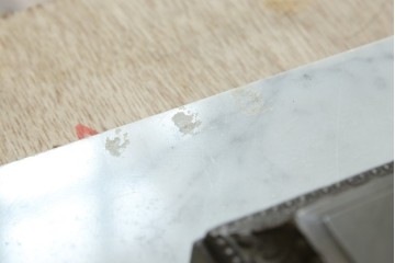 フランスビンテージ　大理石ベース　真鍮(しんちゅう)フレームの卓上フレンチディスプレイスタンド　(R-076411)