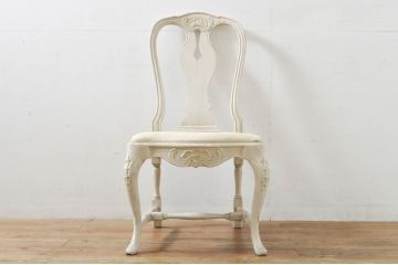 フランスアンティーク　ペイント　可愛らしい彫刻を施したフレンチダイニングチェア(椅子、イス、いす、アームレスチェア)(R-076412)