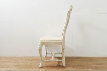 フランスアンティーク　ペイント　可愛らしい彫刻を施したフレンチダイニングチェア(椅子、イス、いす、アームレスチェア)(R-076412)