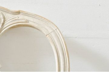 フランスアンティーク　ペイント　可愛らしい彫刻を施したフレンチダイニングチェア(椅子、イス、いす、アームレスチェア)(R-076412)