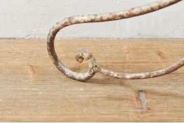 フランスアンティーク　ペンキのはげたフレンチプランタースタンド(花台、飾り台)(R-076413)