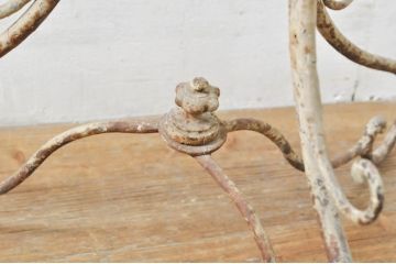 フランスアンティーク　ペンキのはげたフレンチプランタースタンド(花台、飾り台)(R-076413)