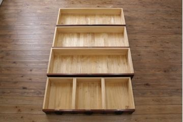 中古　岩谷堂箪笥　桜木家具店作　重厚な雰囲気で格式ただようチェスト(和タンス、衣装箪笥、整理箪笥、収納箪笥、引き出し、サイドチェスト)(R-076416)