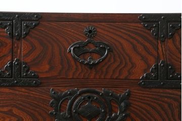 中古　岩谷堂箪笥　桜木家具店作　重厚な雰囲気で格式ただようチェスト(和タンス、衣装箪笥、整理箪笥、収納箪笥、引き出し、サイドチェスト)(R-076416)