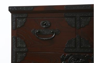 中古　筑後民芸　落ち着いた佇まいで和の雰囲気を引き立てる小箪笥(収納箪笥、整理箪笥、サイドチェスト、引き出し、和箪笥)(定価約17万円)(R-076417)