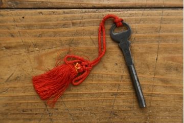 中古　筑後民芸　落ち着いた佇まいで和の雰囲気を引き立てる小箪笥(収納箪笥、整理箪笥、サイドチェスト、引き出し、和箪笥)(定価約17万円)(R-076417)