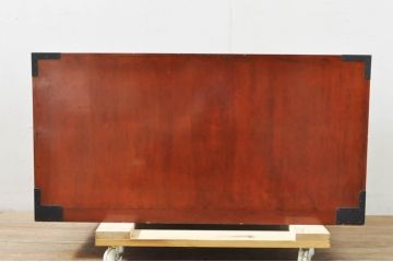 和製ビンテージ　高級品!!　手打ち金具　漆塗り　前面栗材　蝶金具　重厚感ある佇まいの米沢箪笥ローボード(和たんす、収納タンス、テレビ台、テレビボード、ローチェスト、引き出し、ヴィンテージ)(R-076419)